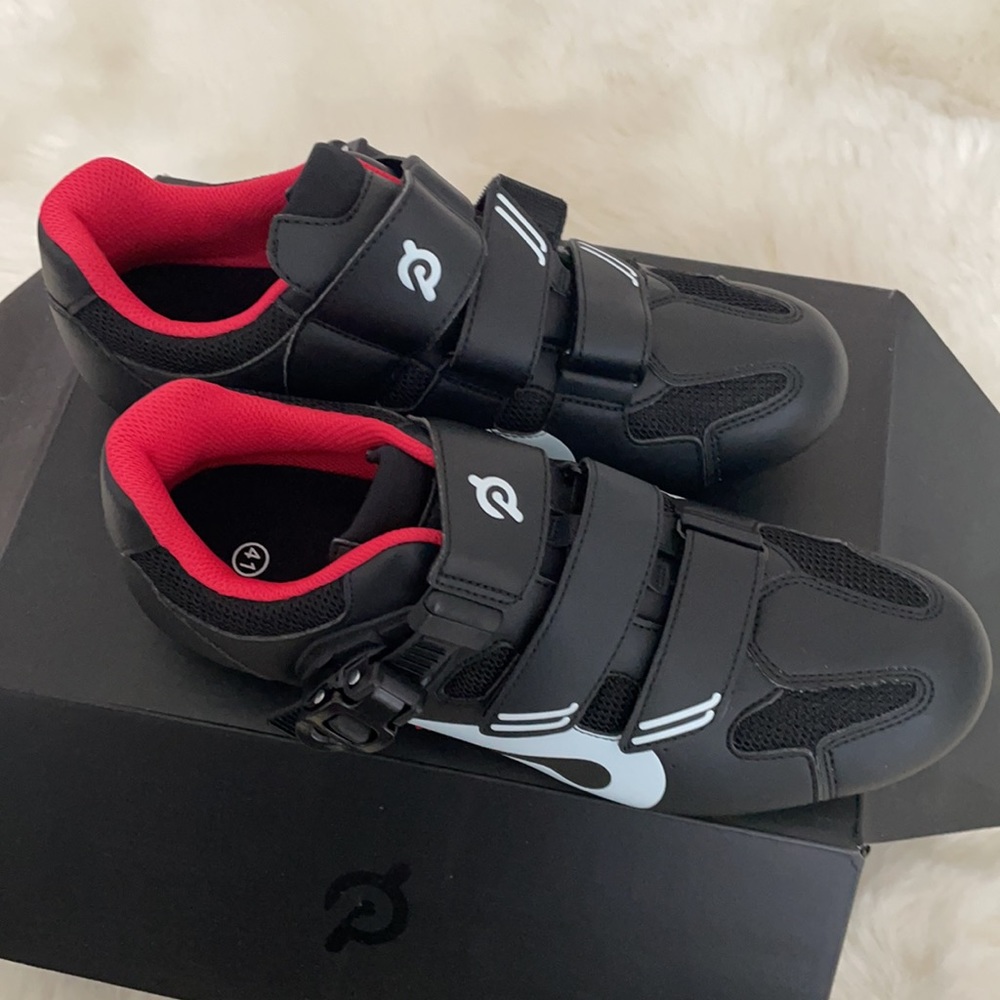 Peloton cycling shoes NEW
